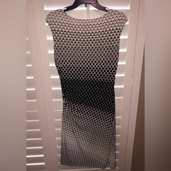 Ralph Lauren Stretchy Classic B&W Dress - Picture 5 of 7